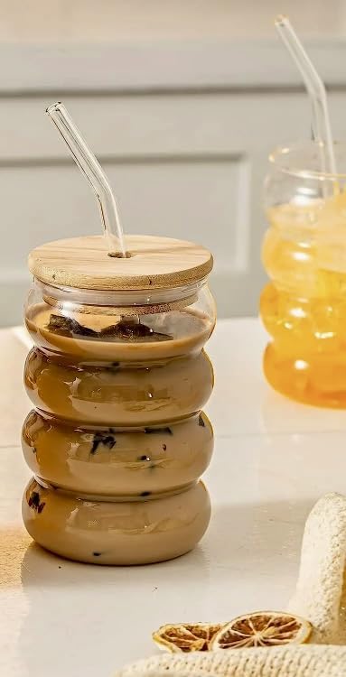 DailyAlley Can-Shaped Glass Tumbler with Airtight Wooden Lid & Straw. Perfect for hot & cold drinks at home, the office, or for travel. Dailyalley