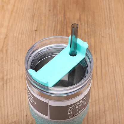 DailyAlley Green Tumbler - A stylish, stainless steel, vacuum-insulated tumbler perfect for keeping your drinks hot or cold on the go. Dailyalley