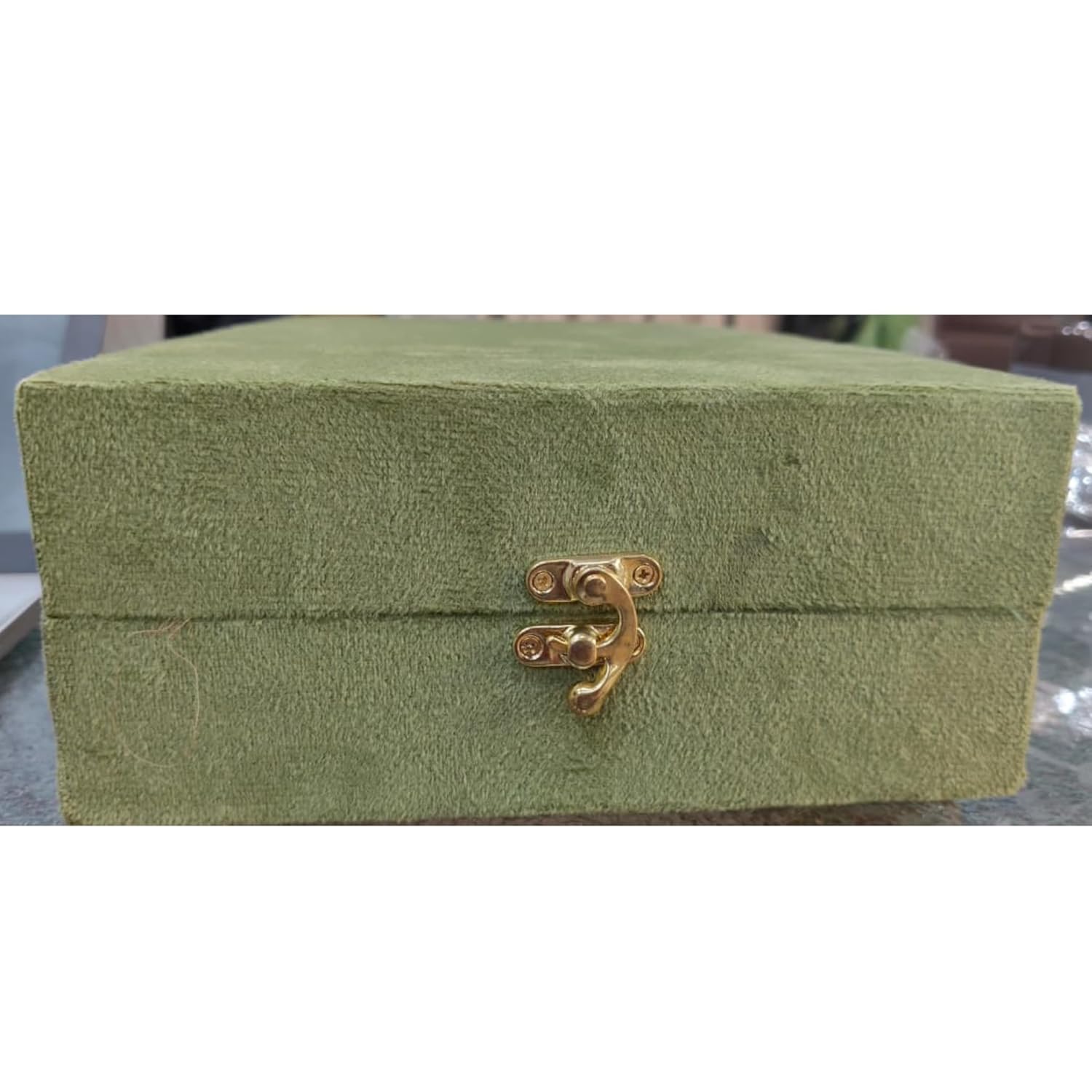 Premium German Silver-Style Glass Bottle Set | 1 Litre Bottle + 2 Glasses (300ml) | Luxury Green Velvet Gift Box | Elegant Dining & Gifting Set for Weddings, Anniversaries & Home Décor Dailyalley