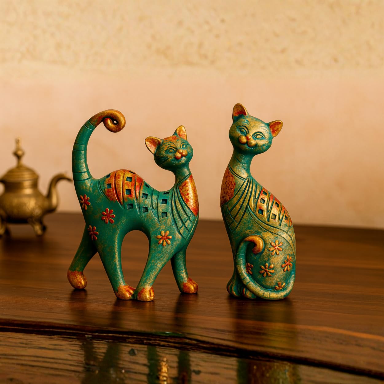 DailyAlley Decorative Cat Figurine Set | Handcrafted Resin Cat Sculptures with Teal Green & Antique Gold Finish, Floral Pattern Home Decor – Set of 2 Dailyalley